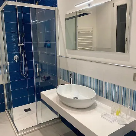 Hotel 103 Boutique 3*