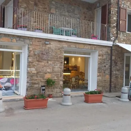 103 Boutique Szálloda Stintino