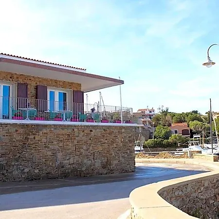 103 Boutique Hotel 3*